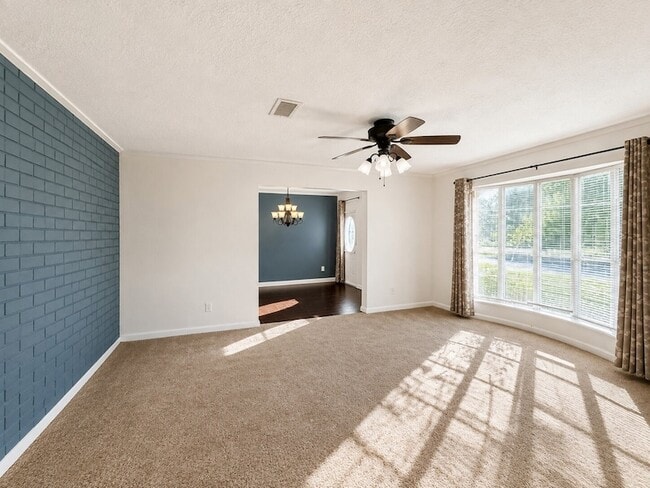 Photo - 4418 Saffron Ln