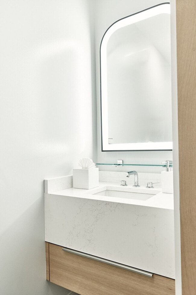 Photo - 121 Middle St Unit ID1366938P