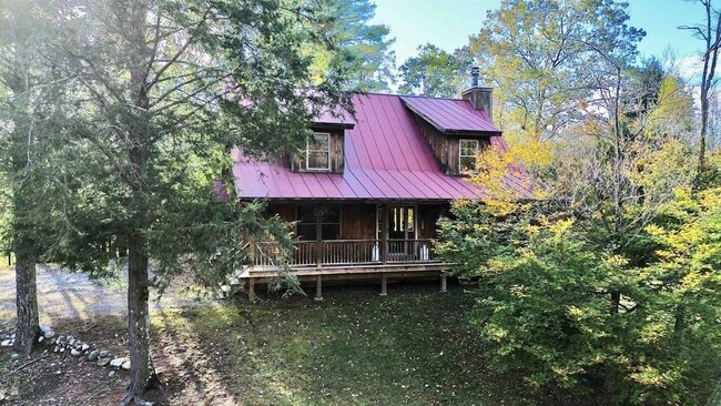 Building Photo - 695 Winter St