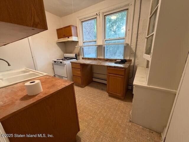 Building Photo - 202 Bay St