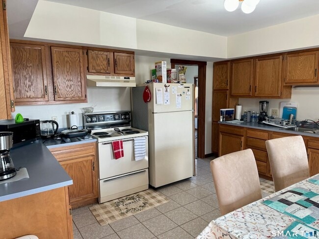 Photo - 156 Fair St Unit 2