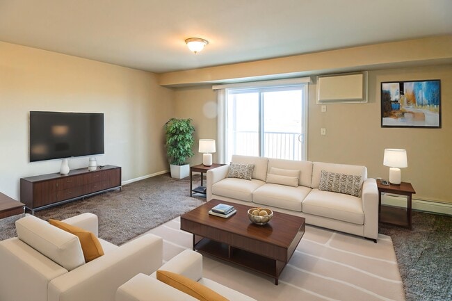 Building Photo - Jefferson Creek