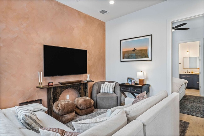 Photo - 1601 St Albans Blvd Unit ID1292405P