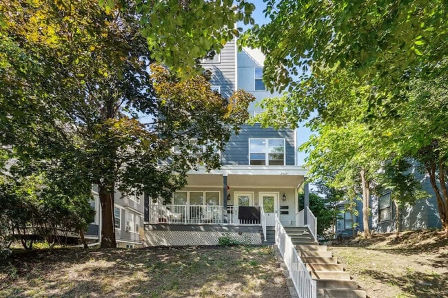 Photo - 2424 Lyndale Ave S Unit SI ID1250776P
