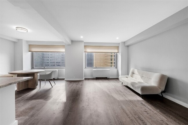 Photo - 320 Fort Duquesne Blvd Unit 8N
