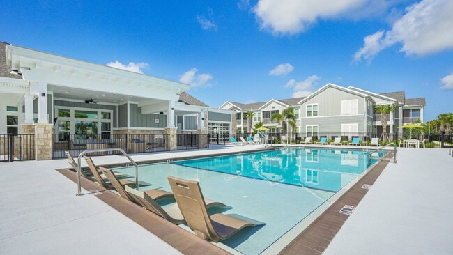 Building Photo - Springs at Daniels Parkway