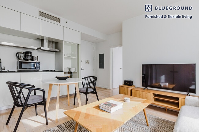 Photo - 70 W 45th St Unit FL36-ID1540