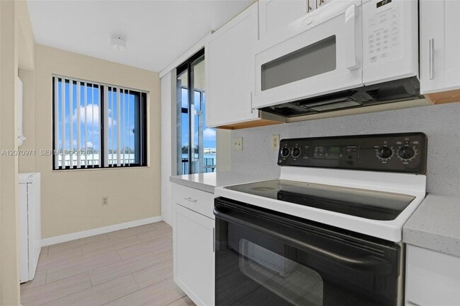 Photo - 15545 Miami Lakeway N Unit 106