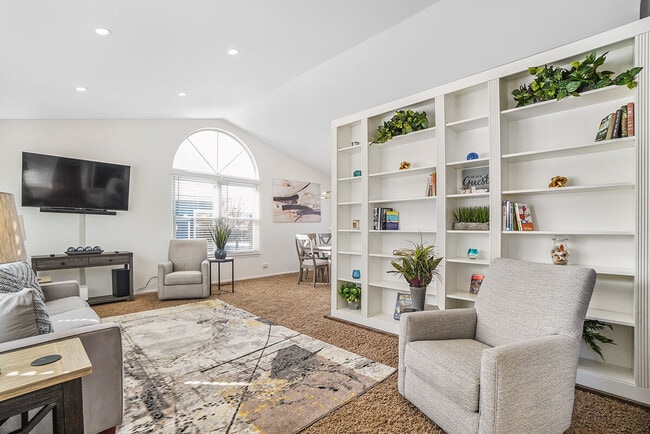 Building Photo - 1201 Easton Dr Unit ID1285068P