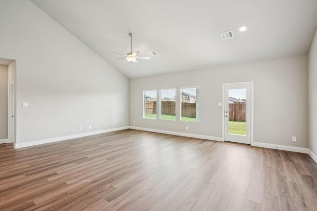 Photo - 113 Whitlow Dr