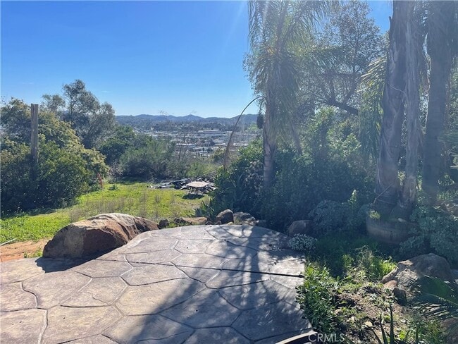 Photo - 1412 Pine Heights Way