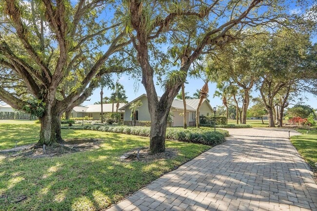 Photo - 8631 Steeplechase Dr