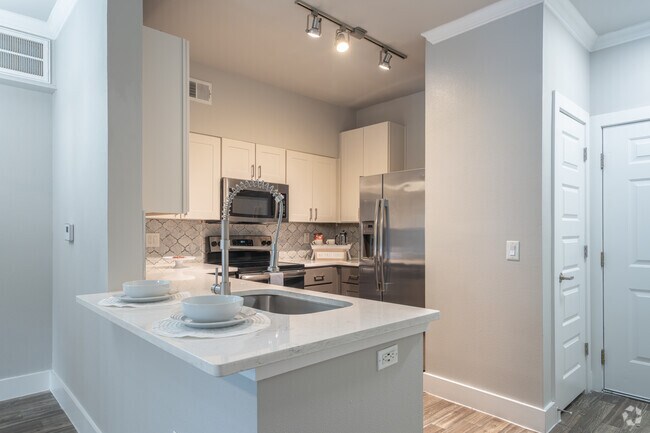 1BR, 1BA - 678SF - Lakeside