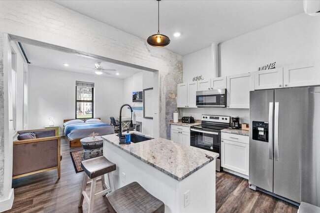 Photo - 18 W Elder St Unit SI ID1540378P
