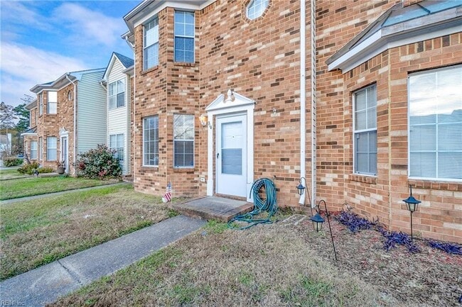 Photo - 714 Sutherland Dr