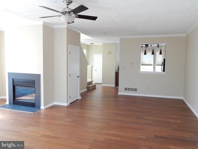 Photo - 862 N Waterford Ln
