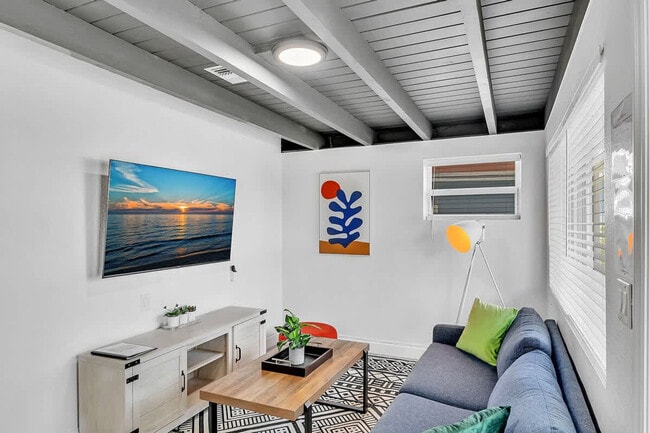 Photo - 1568 NE 35th St Unit ID1372329P