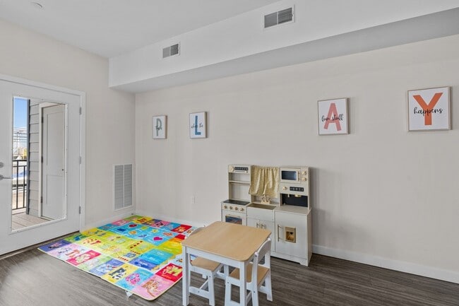 Photo - 71 Connecticut Ave Unit 410