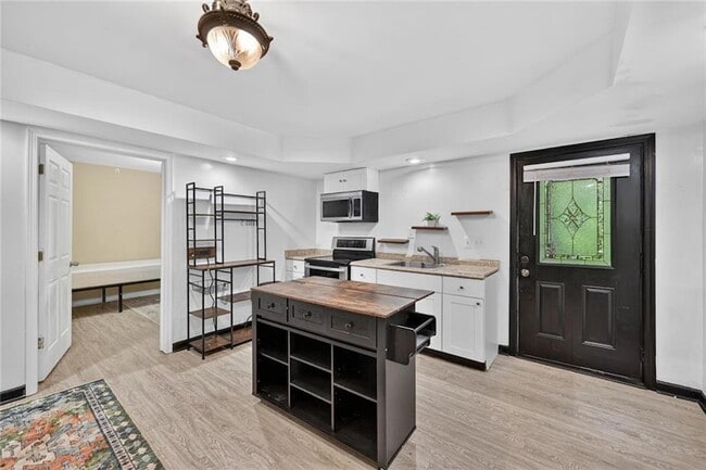 Building Photo - 2986 Courtland Oaks Trail SW