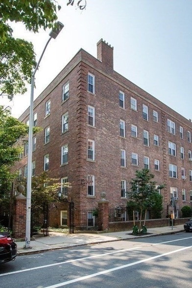 Building Photo - 16 Chauncy St Unit A