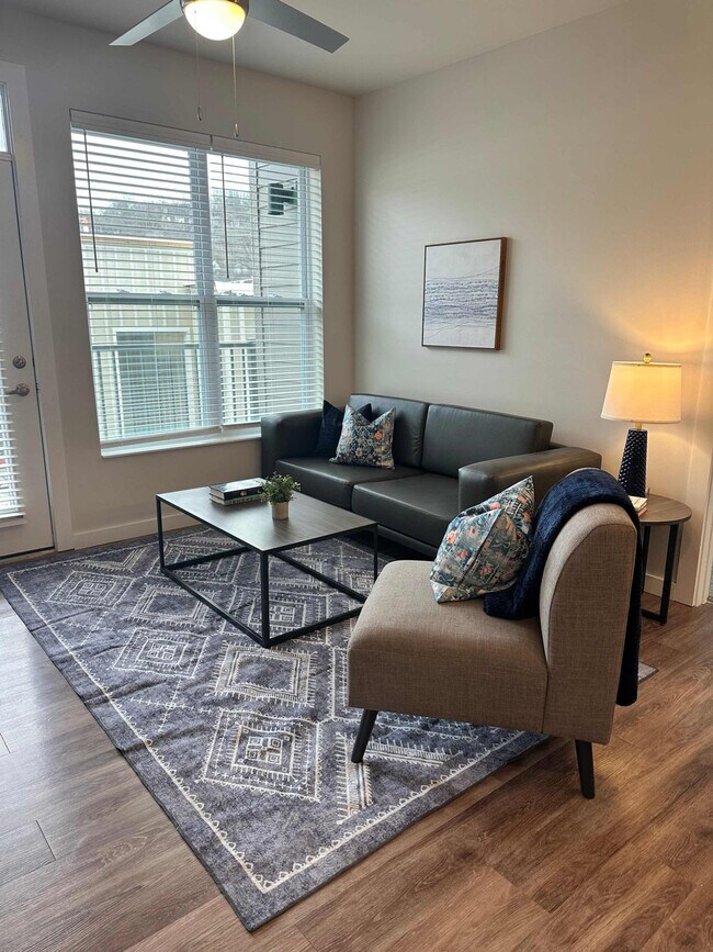 Photo - 1001 Marshall Ave Unit SI FL1-ID1261723P