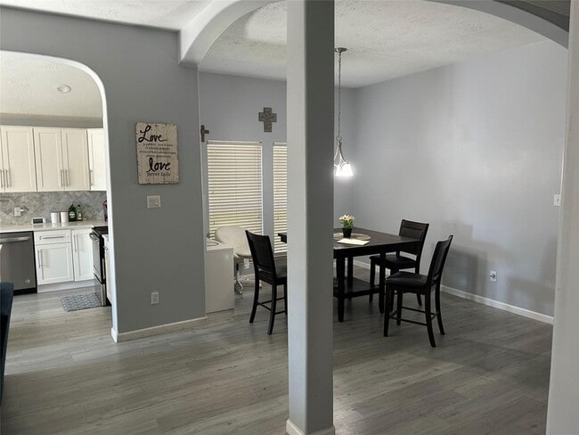 Photo - 5007 Bridgecrossing Ct