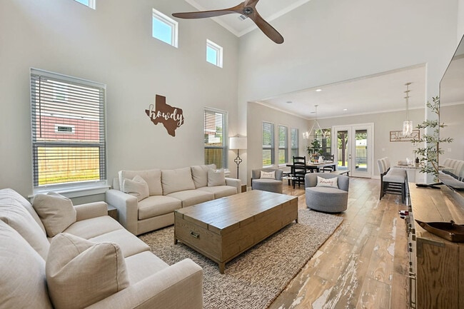 Photo - 105 Anderson St Unit ID1328059P