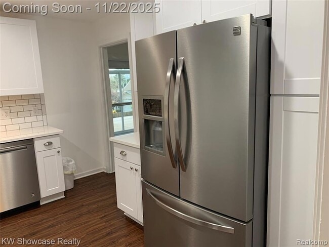 Photo - 462 Algene St