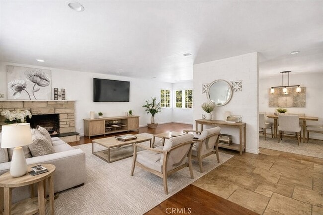 Photo - 7044 White Oak Ave