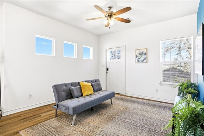 Building Photo - 104 Anderson Ave Unit SI ID1570994P