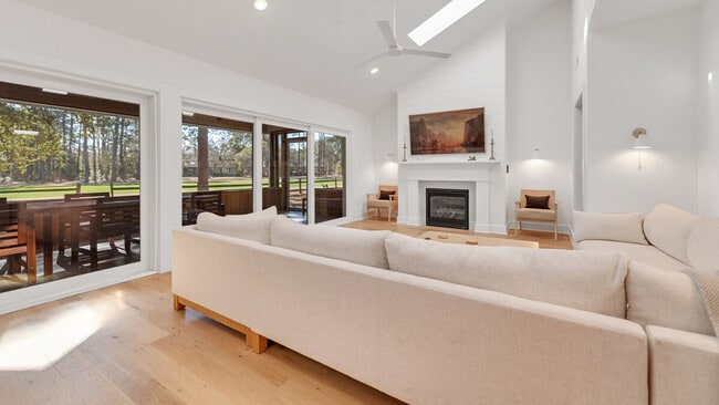 Photo - 176 Old Cedar Loop Unit ID1253452P