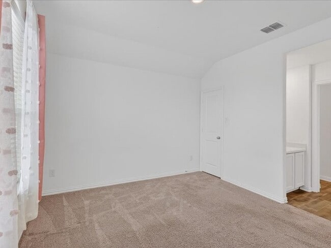Photo - 1501 Lake Grove Dr