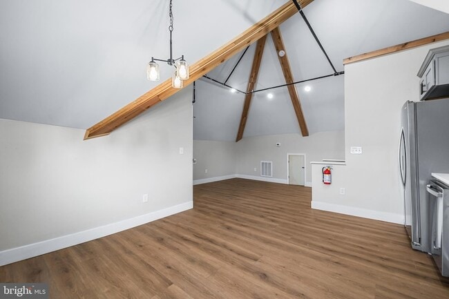 Photo - 320 W King St Unit 4