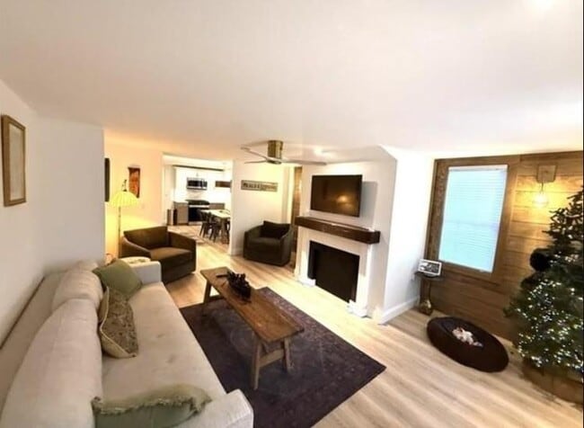 Photo - 2895 White Mountain Hwy Unit 2