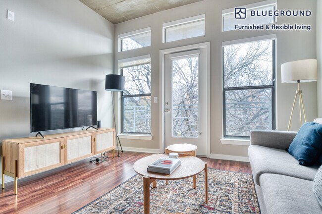 Photo - 1717 Toomey Rd Unit SI FL5-ID167