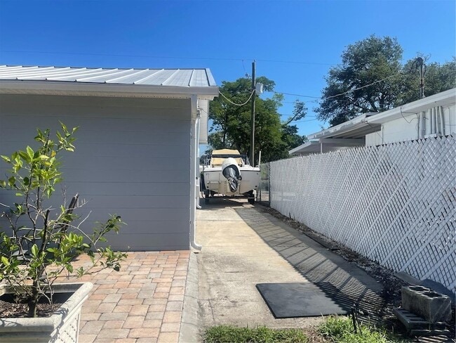 Photo - 3030 W Helen Ave