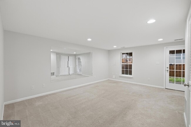 Photo - 45570 Trestle Terrace