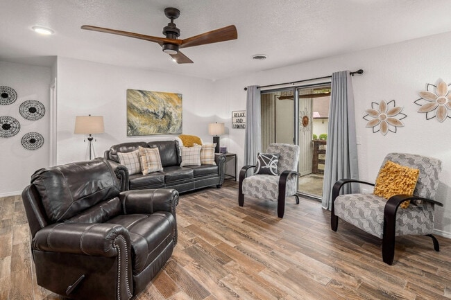 Photo - 30 Lunsford Ln Unit SI ID1241312P