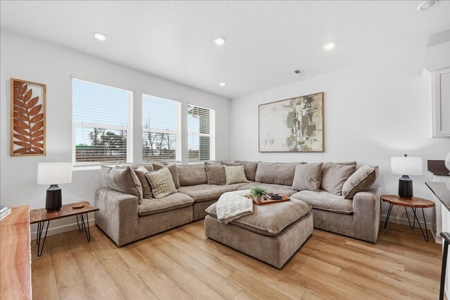 Building Photo - 4226 W Perspective St Unit ID1364160P