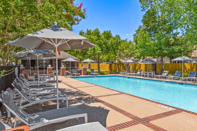 Photo - The Estate on Quarry Lake Apartment Homes