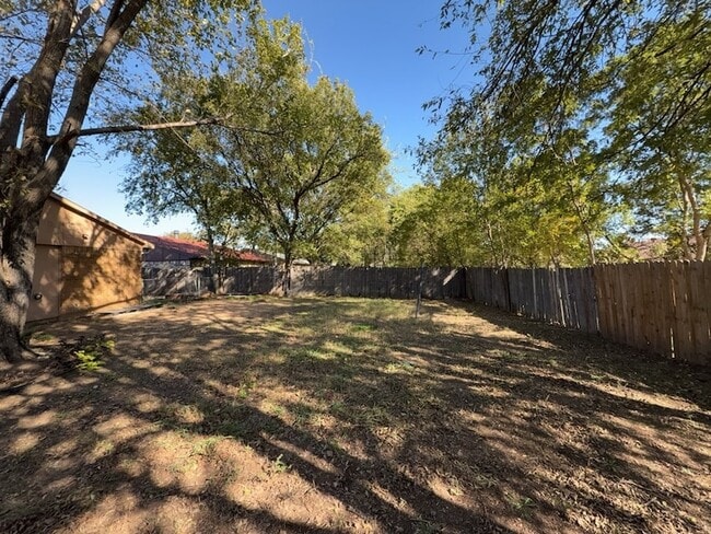 Photo - 1233 Steinburg Ln