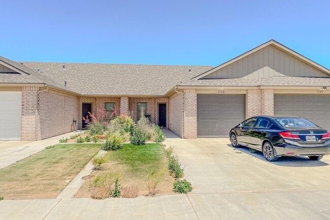 Building Photo - 1122 N 7th St