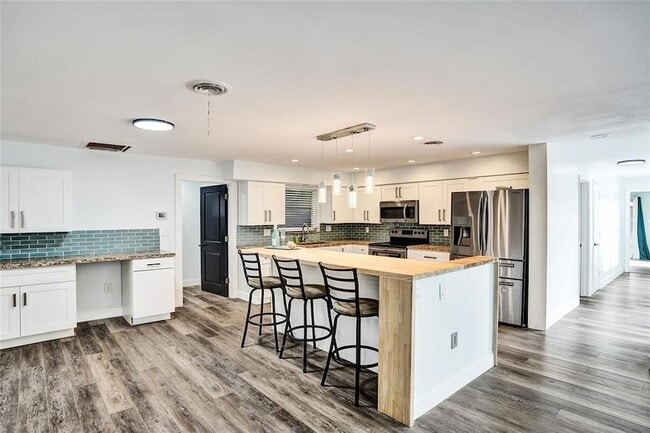 Photo - 1710 SW 6th Ave