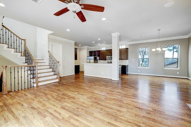 Photo - 8906 Lakeshore Bend Dr