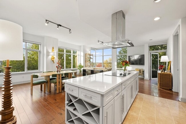 Photo - Ashton South End