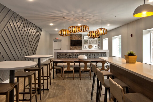 Photo - Fountain Place