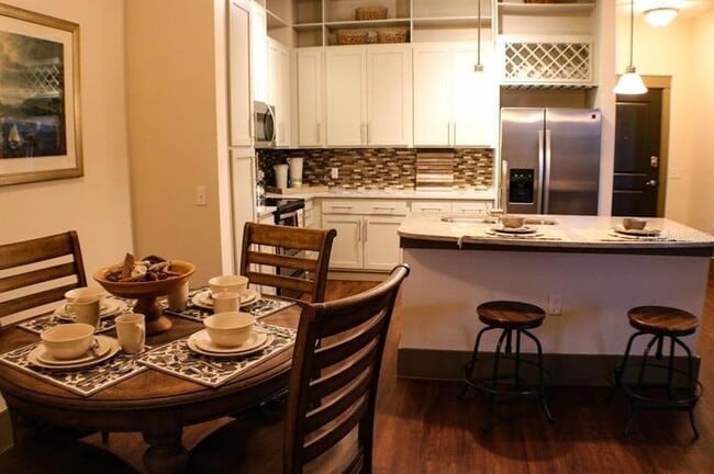 Photo - 1701 N Lois Ave Unit 162