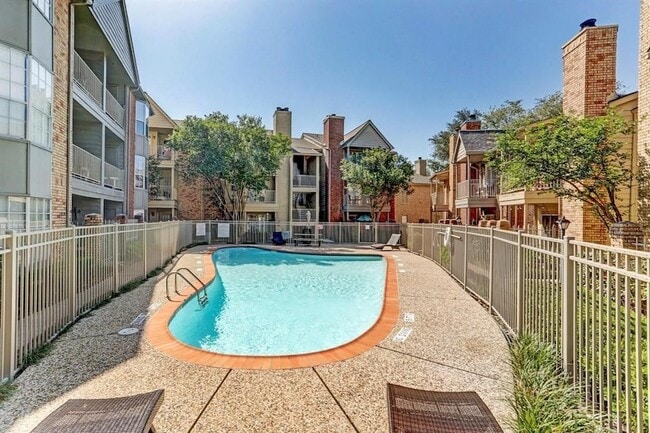 Photo - 11201 Lynbrook Dr Unit 3822