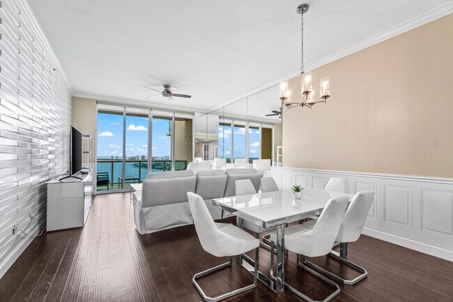 Photo - 2650 Lake Shore Dr Unit 2403