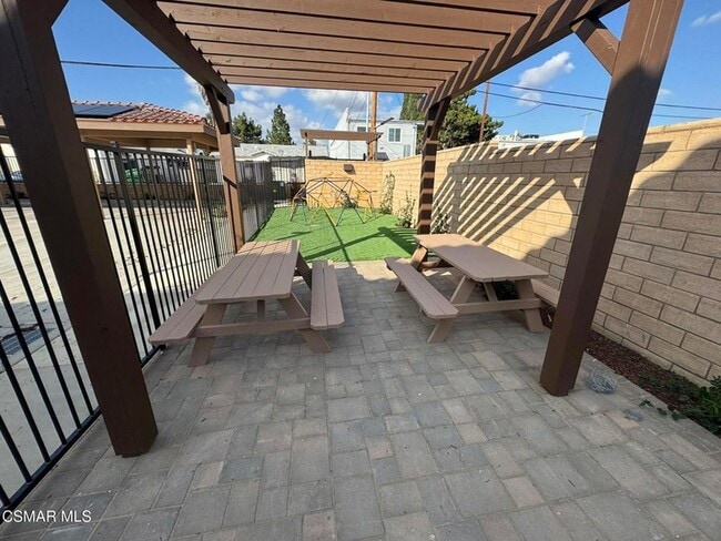 Photo - 1850 Buyers St